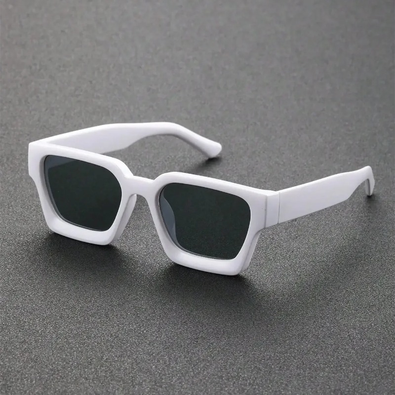 Unisex Plastic Fashion Square  – Street Fashion Glasses Bewertung und Preis