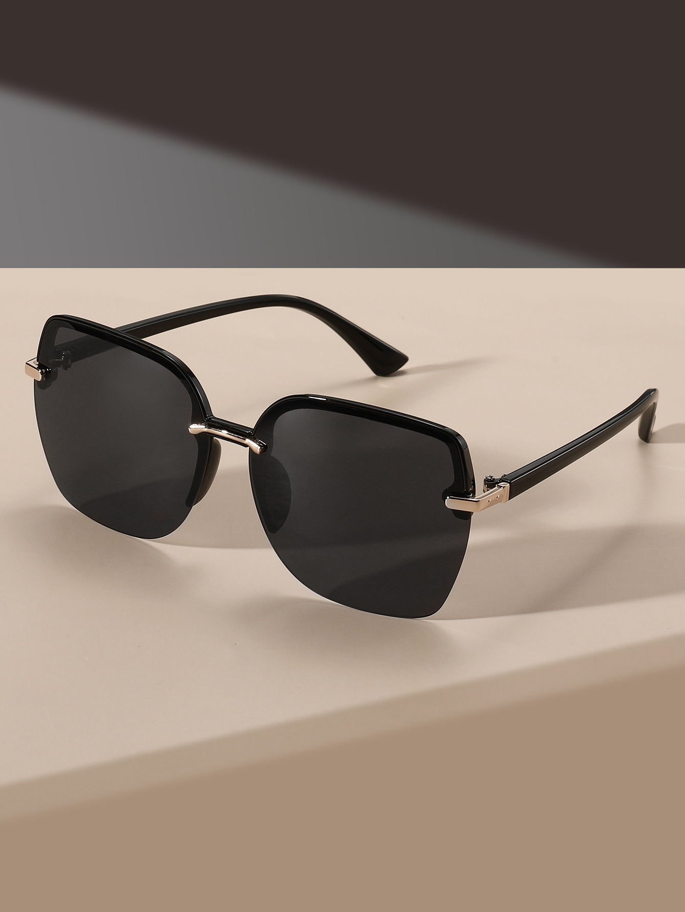 Retro Minimalist Large Square  – Street Fashion Glasses Bewertung und Preis